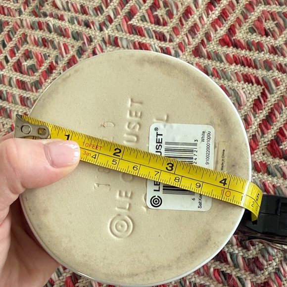 Le Creuset Classic White Salt Keeper Stoneware Crock - Picture 6 of 7